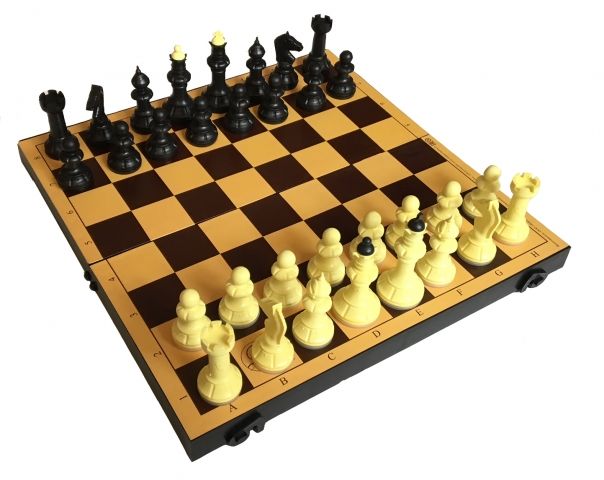 Шахматы обиходные с пластиковой доской "Айвенго"